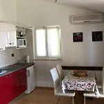 דירה Rosso 400 M From Beach, Comfortable & Free Parking