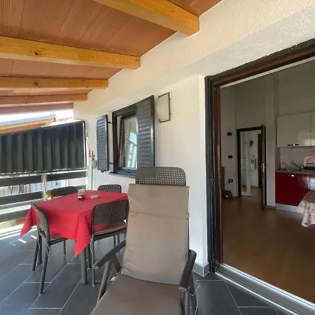 Lägenhet Residence4a-appartamento Rosso Ravni