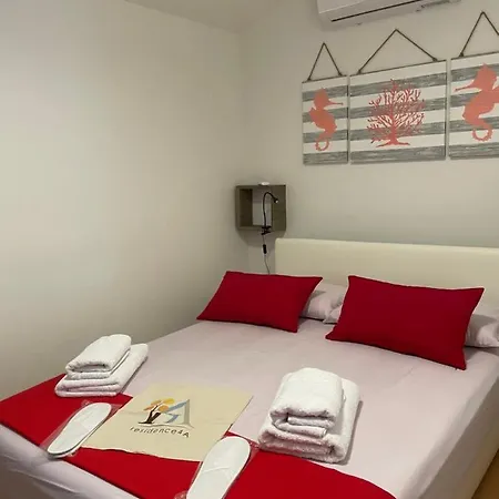 Rosso 400 M From Beach, Comfortable & Free Parking Apartman