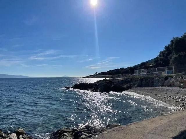 Apartament Rosso 400 M From Beach, Comfortable & Free Parking