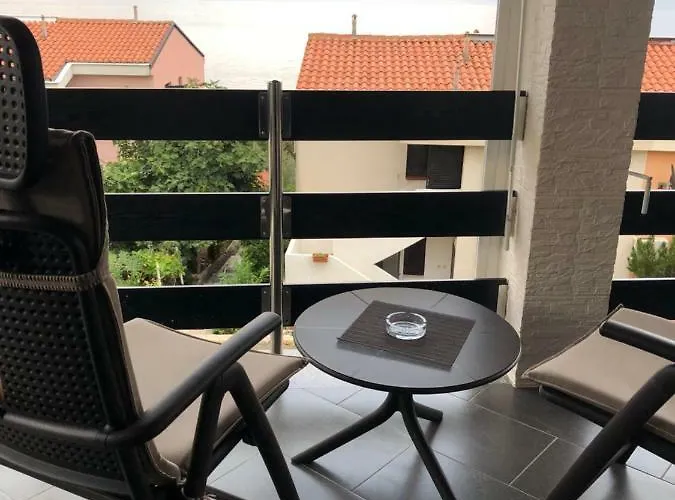 Rosso 400 M From Beach, Comfortable & Free Parking Apartman Ravni